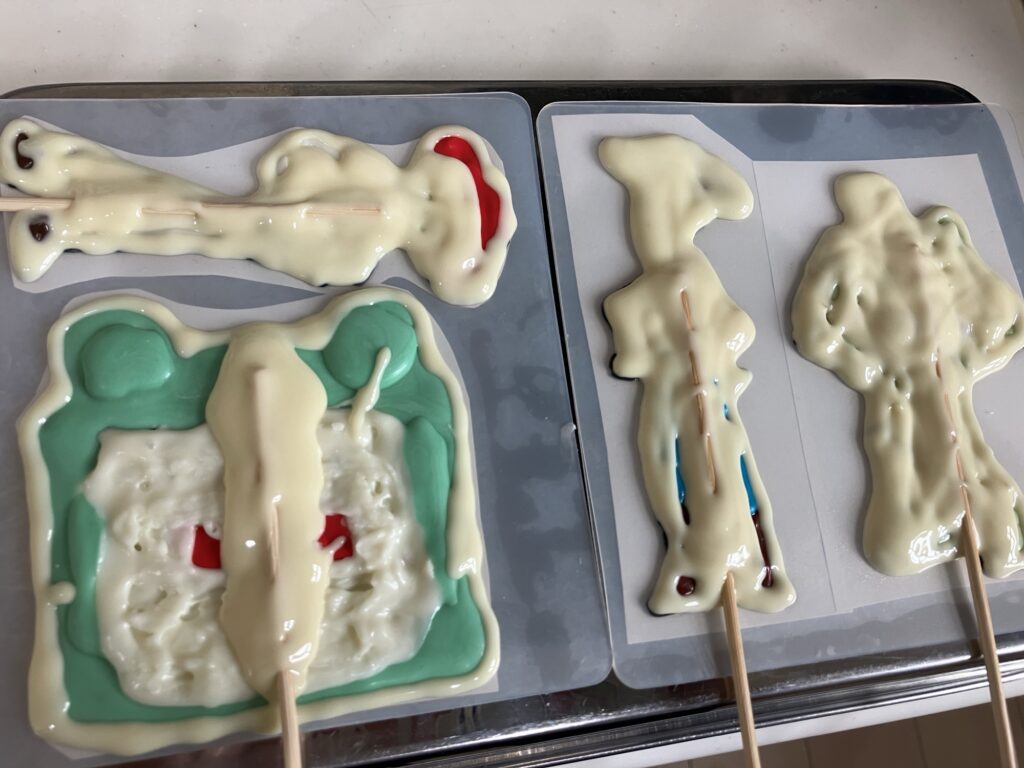 キャラチョコと爪楊枝