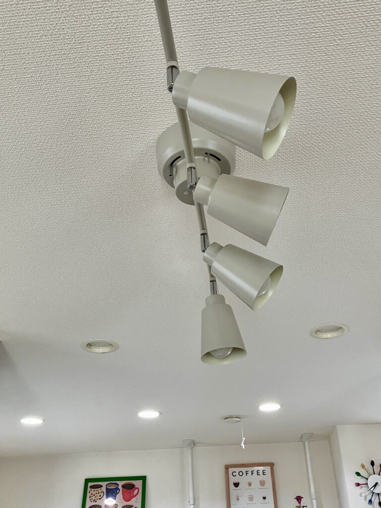 照明取り付け